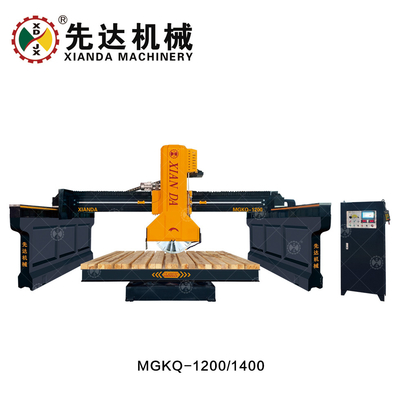 Máy cắt khối trung bình bốn cột để cắt các tấm dày và đá vỉa hè