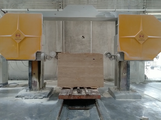 Máy cưa dây kim cương CNC với bàn quay 360 °