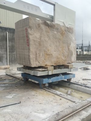 Máy cưa dây kim cương CNC với kích thước xử lý tối đa 3500*3000*1800mm và động cơ chính 11kw để cắt đá