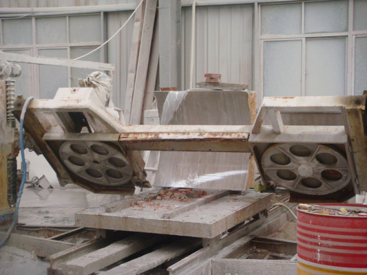 Máy cắt đá vạch tròn CNC tốc độ cao