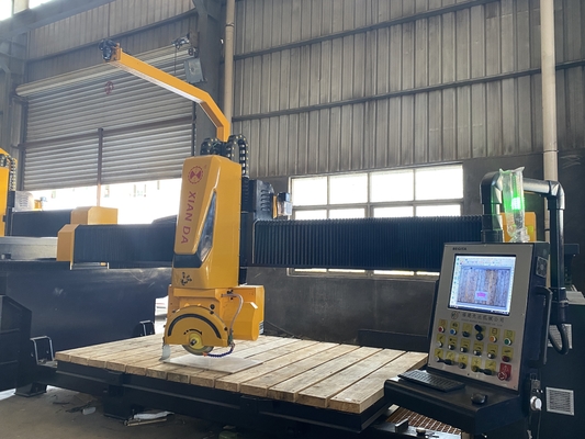 Máy cắt cầu 5 trục với hệ thống an toàn có sẵn