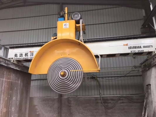 Máy cắt đá khối tốc độ cao