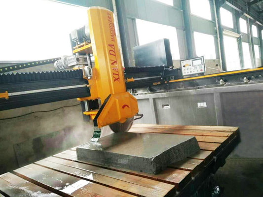 Máy cắt cầu hồng ngoại để xử lý các tấm đá granit và đá cẩm thạch lớn