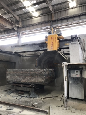 Tiêu thụ nước 15m3/h Máy cắt khối cho đá granit và đá cẩm thạch tổng công suất 57/67kw