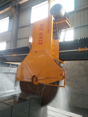 Máy cắt khối trung bình để cắt các tấm dày và trống vuông
