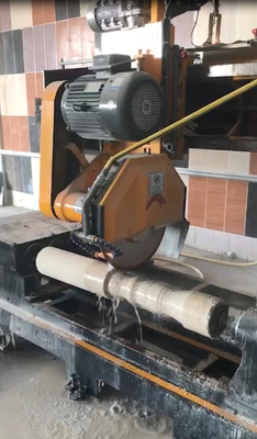 Máy cắt baluster CNC hai PC với cấu trúc đơn giản và thiết thực