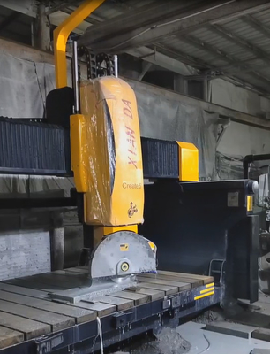 Máy cắt cầu 5 trục để tạo hồ sơ