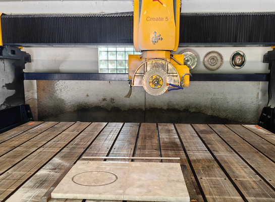 Xianda 5 trục Bridge Saw Cutting Machine cho Profiling