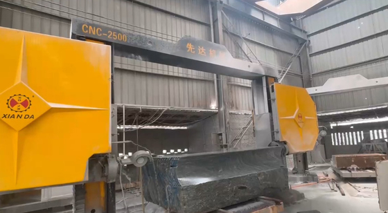 Máy cắt đá cắt kim cương đơn CNC