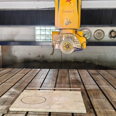 Tạo máy cắt cưa cầu 450/600 với các tính năng kiểm soát và an toàn CNC