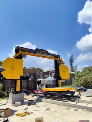 Máy cưa dây kim cương CNC với 4 bánh máy bay để cắt đá công nghiệp