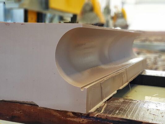 Máy cưa dây kim cương CNC 4 trục với bàn xoay 360 °