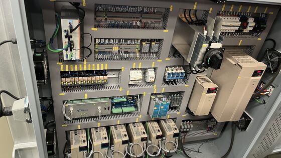 CE 5-Axis Bridge Stone Cutter Italian DDX System 900mm Saw Blade với cửa bảo vệ tùy chọn