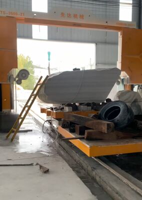 Máy cưa dây kim cương CNC với kích thước xử lý tối đa 3500*3000*1800mm và động cơ chính 11kw để cắt đá