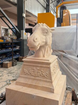 Máy cắt đá CNC Robot 6 trục với điều khiển nội suy và trục chính BT40 cho điêu khắc quy mô lớn lên đến 3100mm