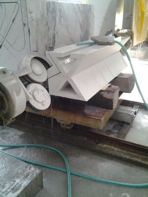 Máy cưa dây kim cương CNC tự động với động cơ chính 15 Kw cho cắt đá 20-40 m/h