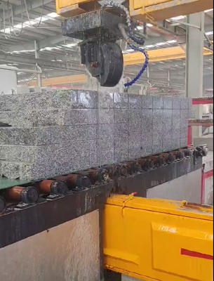 Máy cưa dây kim cương CNC trục A dọc xoay 360° với động cơ chính nam châm vĩnh cửu để cắt đá 2300mm