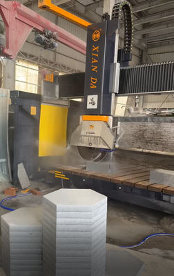 Máy cưa CNC cầu 5 trục với khả năng xoay lưỡi 360° và kích thước gia công 3200x2000mm cho ngành chế tác đá
