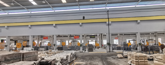 Máy cưa dây kim cương CNC 4 trục Xianda với bàn xoay servo 360° và tải trọng 20 tấn để cắt đá