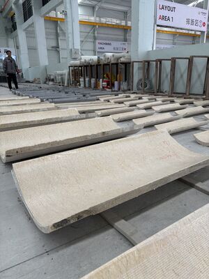 Máy cưa dây kim cương CNC với bàn quay 360 ° và trục 15KW để cắt chính xác cao
