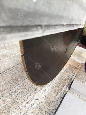 Máy cắt cạnh đá bốn lưỡi cho tấm cột