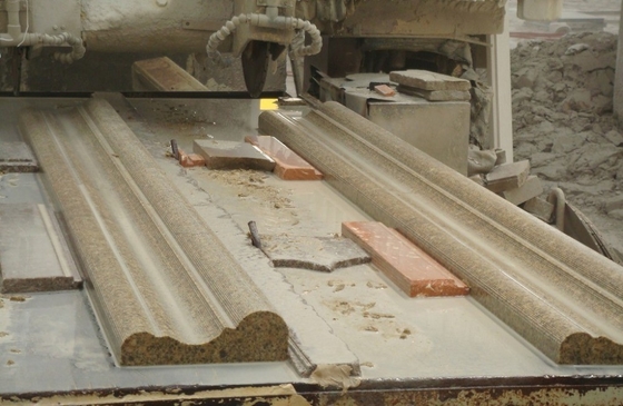 Máy cắt tuyến tính CNC 3 trục để gia công lan can vuông